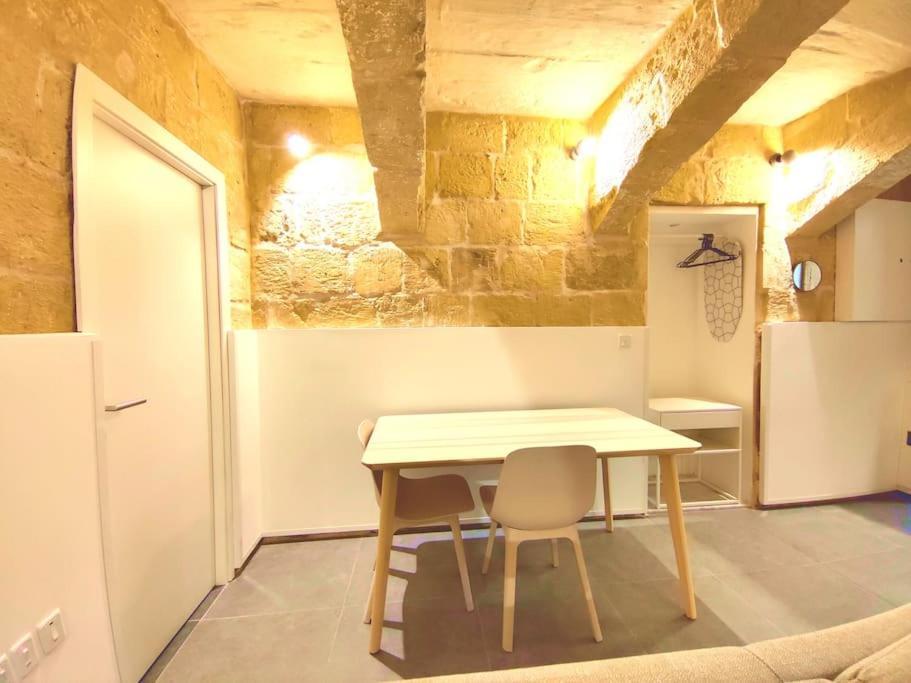 Ripple 23 Savynomad Harbour Residences * Valletta